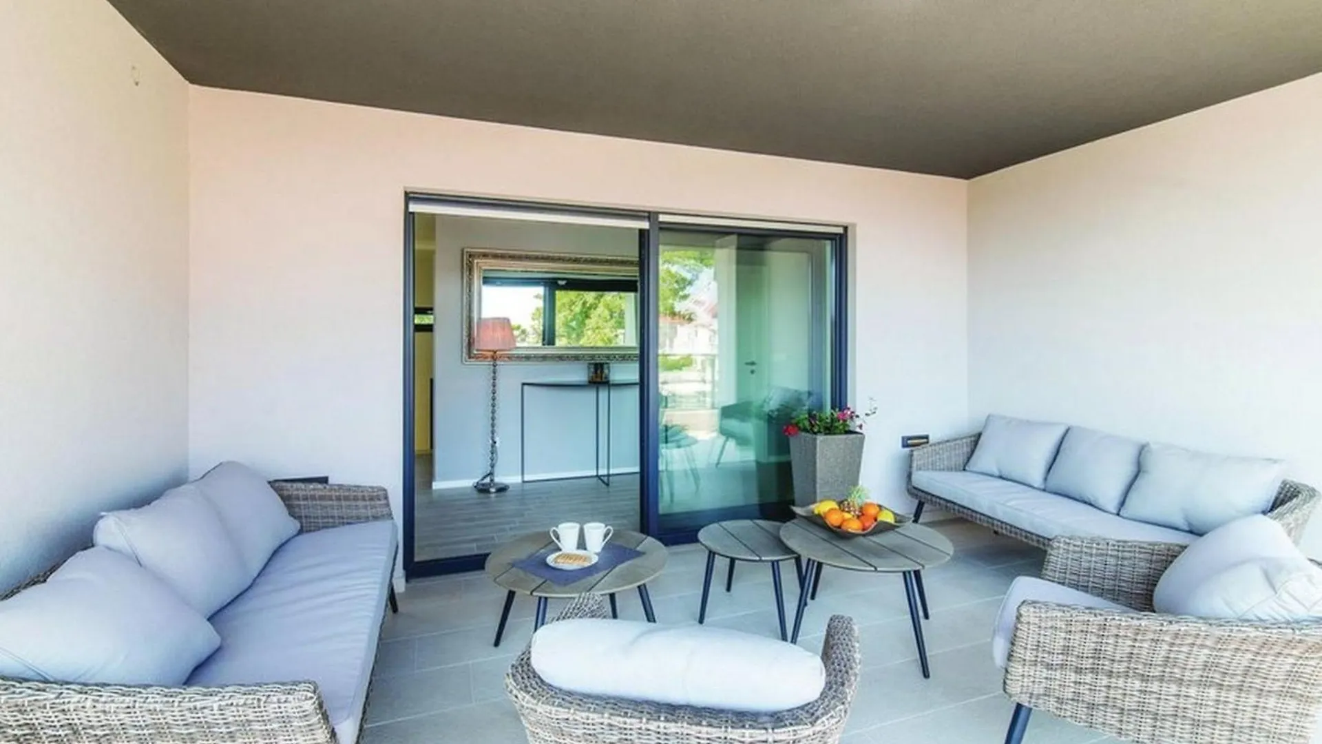 Modern Kastel Villa With Private Pool, Gym, And Large Outdoor Space Kastela Croatia