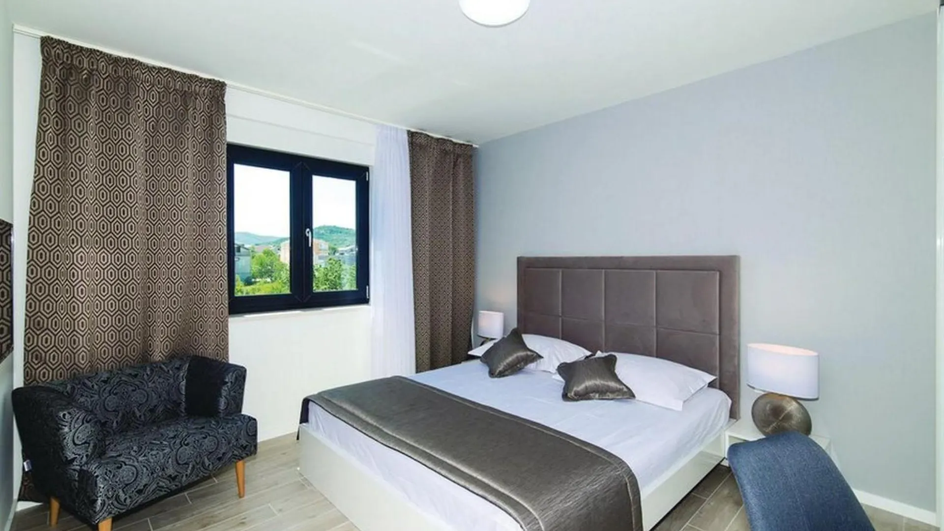 Modern Kastel Villa With Private Pool, Gym, And Large Outdoor Space Kastela