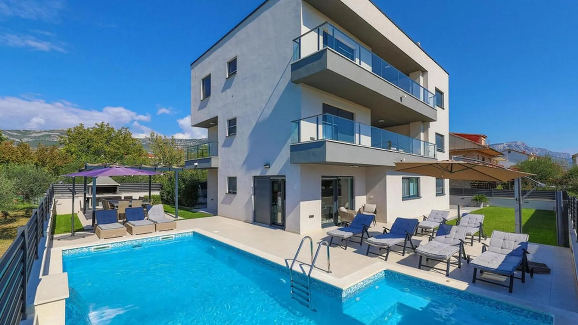 Modern Kastel Villa With Private Pool, Gym, And Large Outdoor Space Kastela
